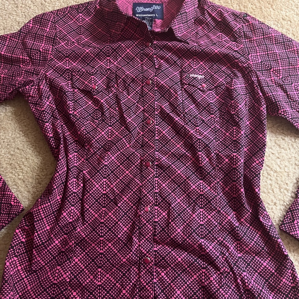 Wrangler Pink and Black pearl snap
